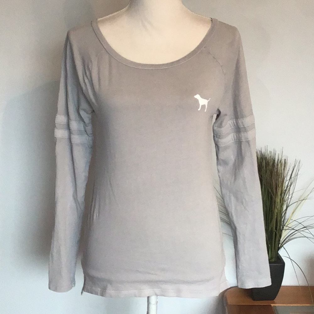 PINK VICTORIA’S SECRET GRAY SHIRT
